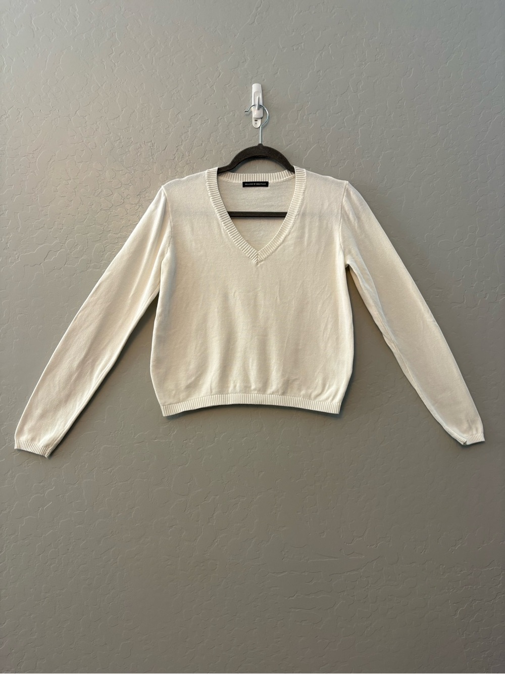 Brandy Melville white long sleeve v-neck sweater